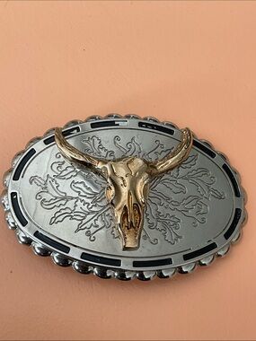 Longhorn skull belt buckle